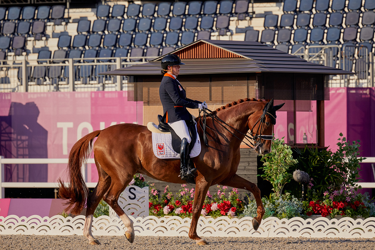 Sanne Voets (NED) and Demantur performing in dressage